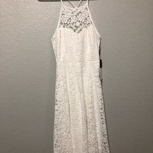 Lulu’s White Lace Dress